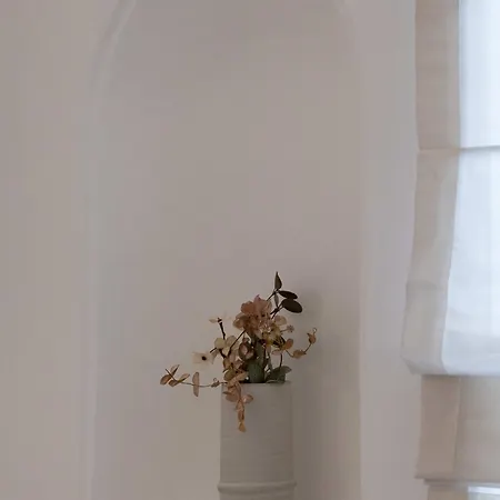 Four Bedroom Typical Maltese Townhouse - One Minute Away From The Seafront בית נופש *
