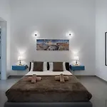 Four Bedroom Typical Maltese Townhouse - One Minute Away From The Seafront Sliema