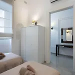 Four Bedroom Typical Maltese Townhouse - One Minute Away From The Seafront Casa vacanze