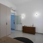 Four Bedroom Typical Maltese Townhouse - One Minute Away From The Seafront בית נופש סליאמה