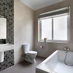 בית נופש Four Bedroom Typical Maltese Townhouse - One Minute Away From The Seafront