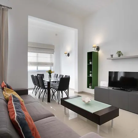 Four Bedroom Typical Maltese Townhouse - One Minute Away From The Seafront *